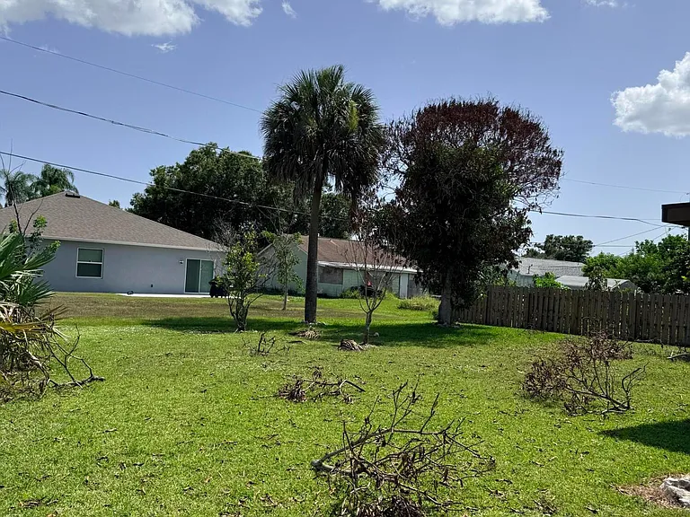 508 NW Azalea Ave — Photo 10