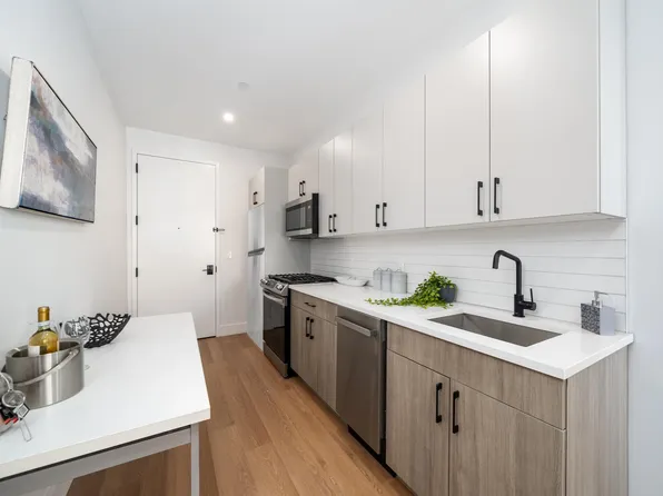 545 Martin Luther King Jr Drive image 3 of 13