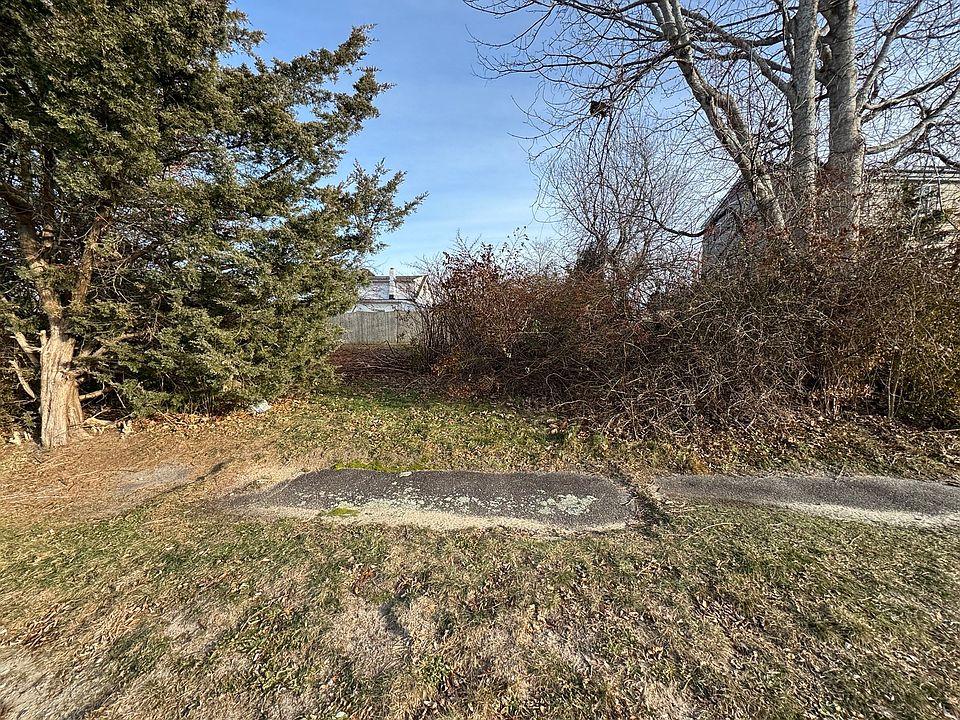 2nd image of 48 North Blvd