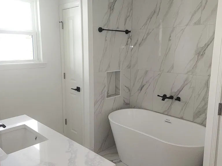 2033 Conti St — Photo 15