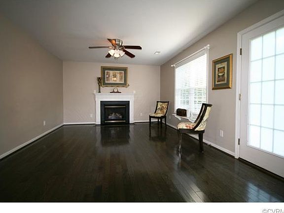 3rd image of 3219 Alderwood Way