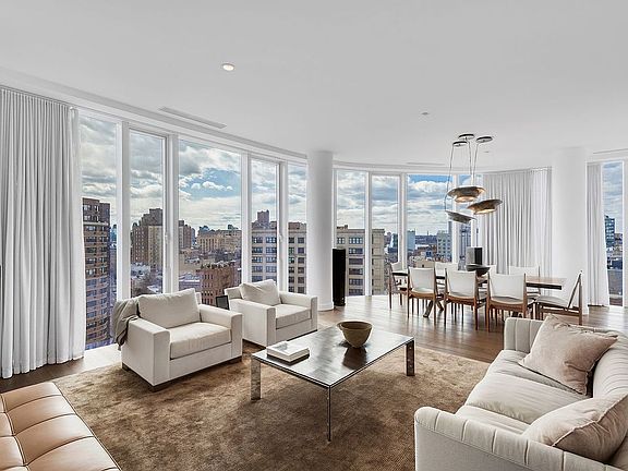3rd image of 122 Greenwich Ave #Pha