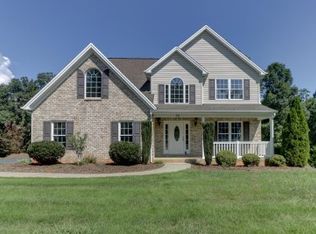 30 Foxgrape Cir, Rocky Mount, VA 24151