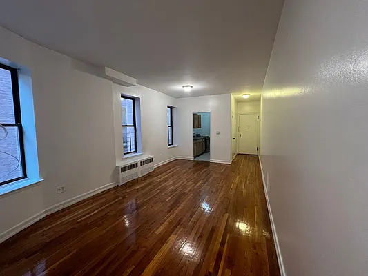 Rented by Compass | media 3