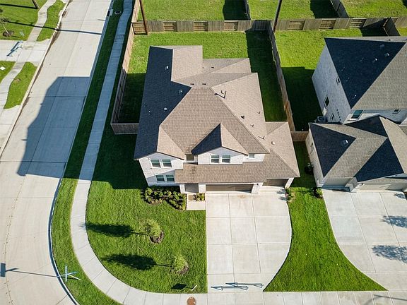 2nd image of 8326 Amethyst Valley Ln