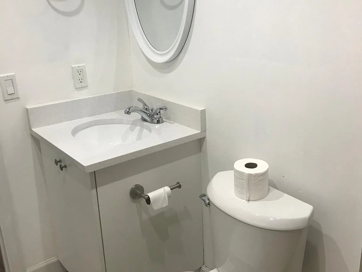2 bed, 950 sqft, $2,100 — Photo 4