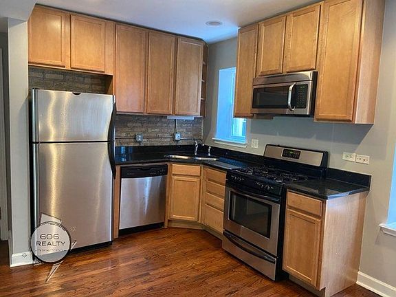 5th image of 6500-6504 N Washtenaw Ave #6504-2