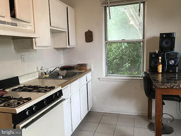 3rd image of 5101 Torresdale Ave