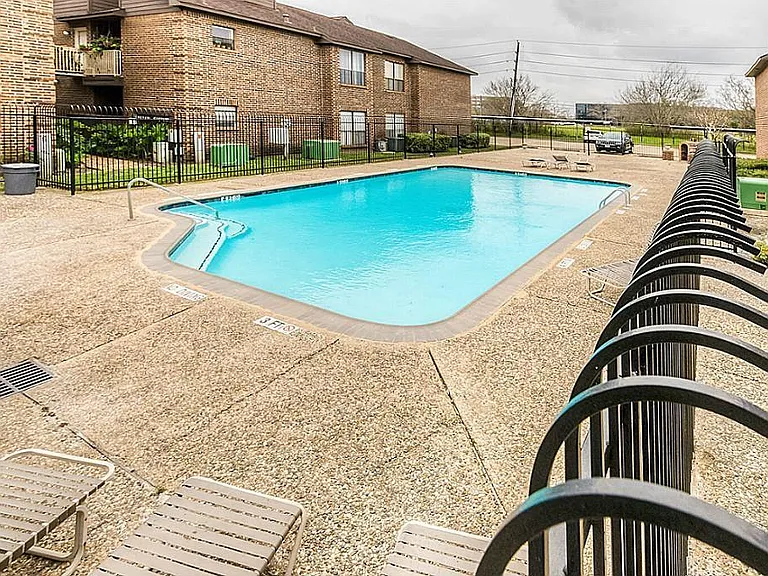 3130 Walnut Bend Ln #402 — Photo 20