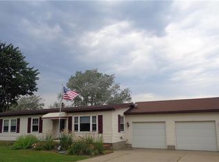 1714 Robison Rd W, Erie, PA 16509