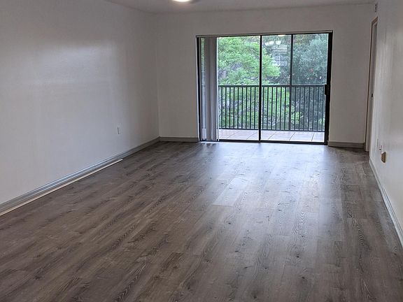 LIVING ROOM DINING ROOM COMBINATION