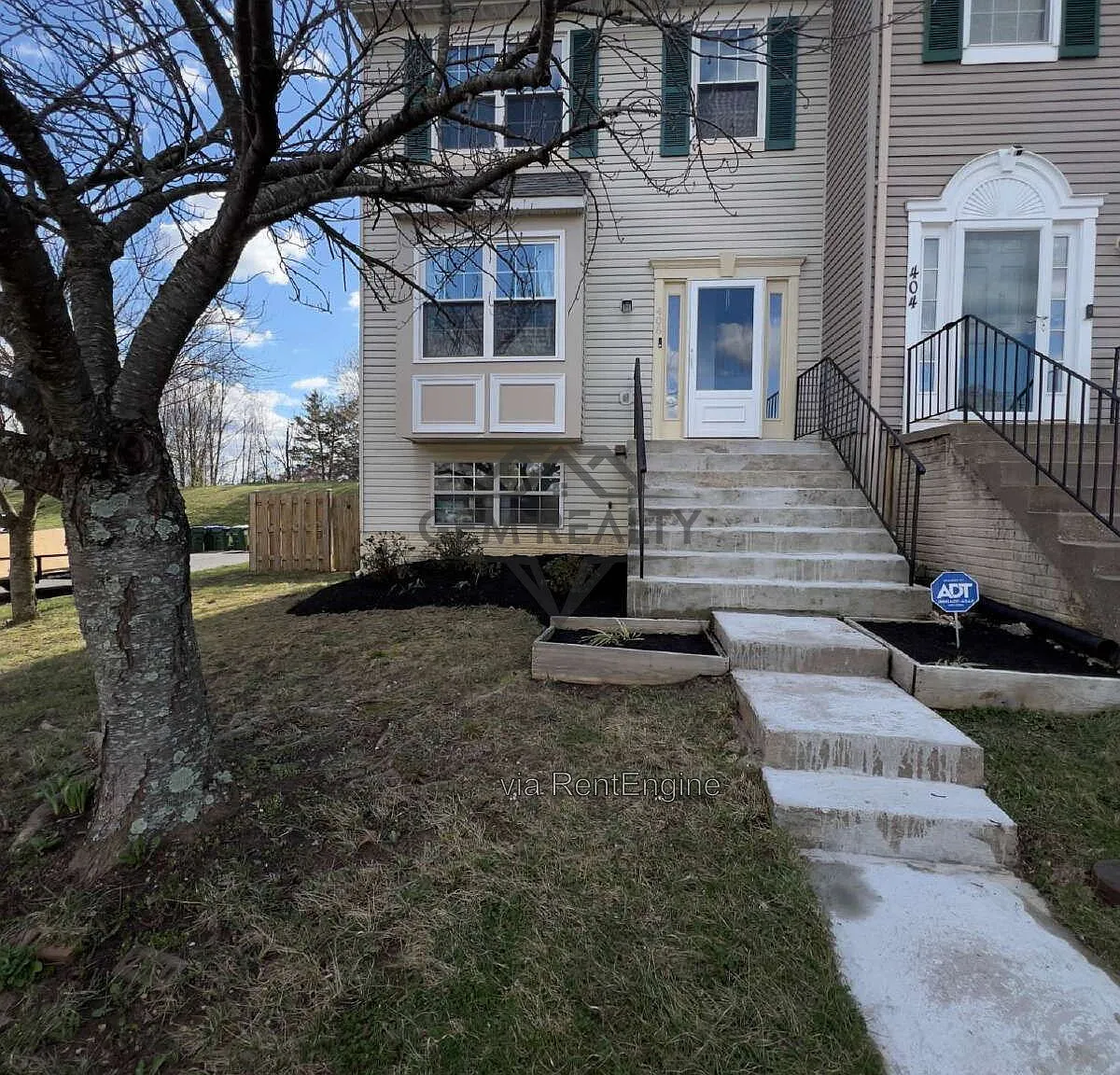 3 bed, 3.0 bath, 1878 sqft, $2,600 — Photo 2