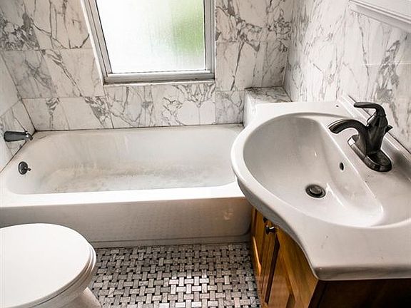 204_Kent_Street__3R-9