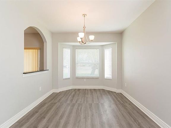 4th image of 18543 Kentisbury Ct