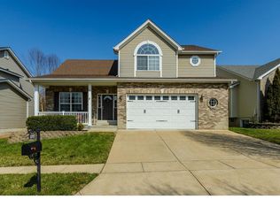 1093 Winter Lake Dr, Fenton, MO 63026