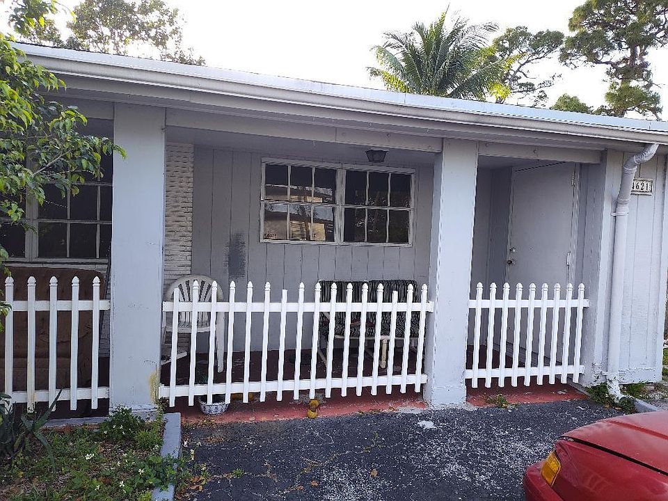 1st image of 4621 NE 6th Avenue