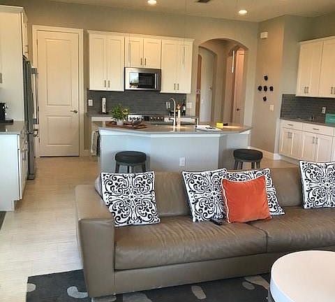3rd image of 11555 Onyx Cir