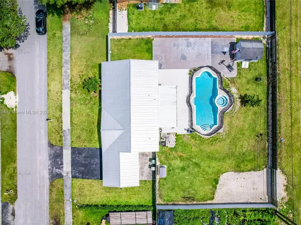 1731 NW 10th Ave, Homestead, FL 33030