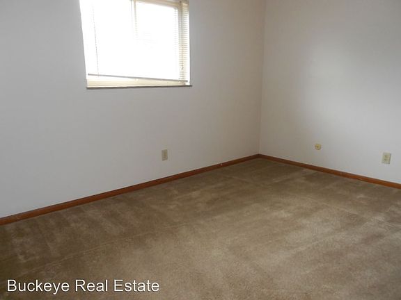3rd image of 773 Riverview Dr APT S