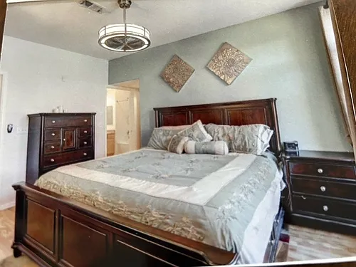 488 Black Feather Loop #204 Photo 1
