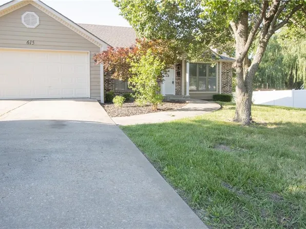 615 Cantebury Dr, Warrensburg, MO 64093