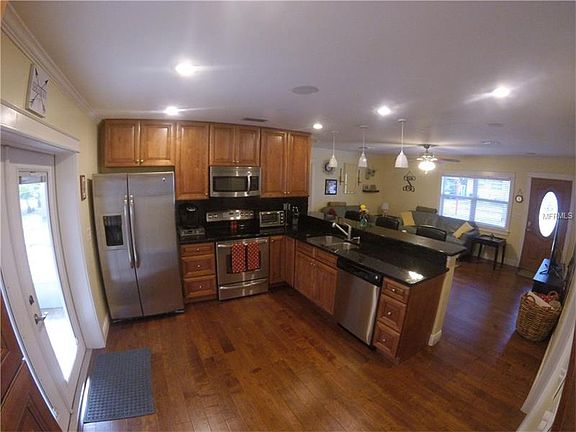 5th image of 630 2nd Ave N