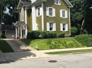 902 Riverside Dr, South Bend, IN 46616