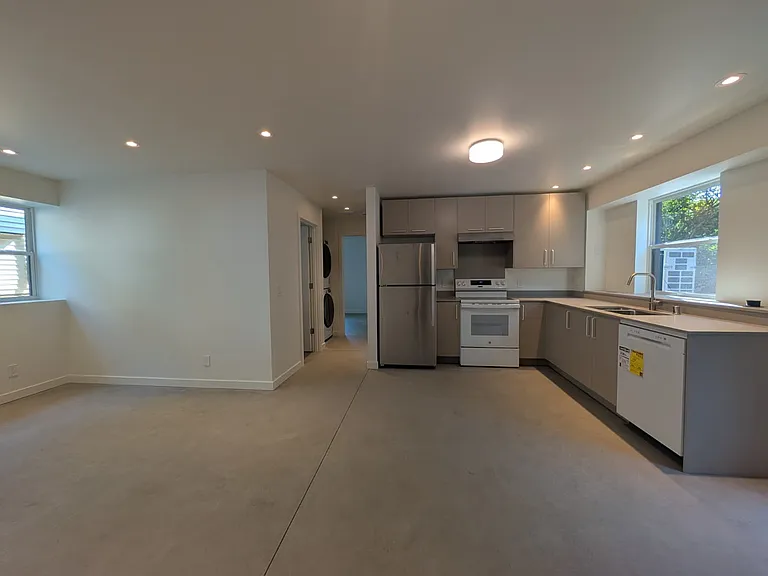 5714B 25th Ave NE #B — Photo 4