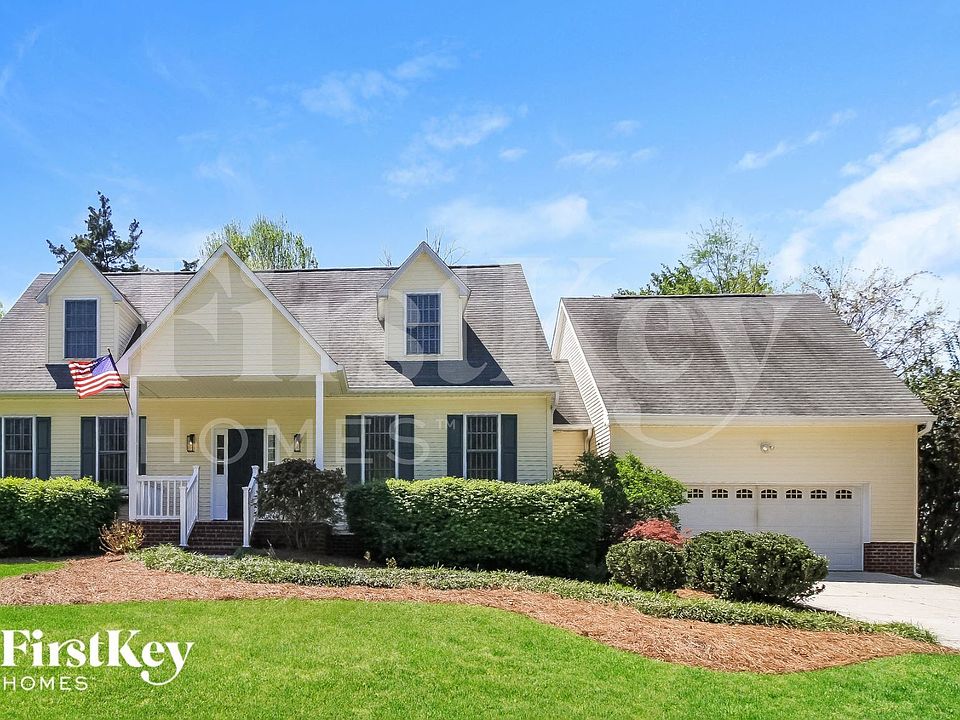 1st image of 20 Evergreen Dr