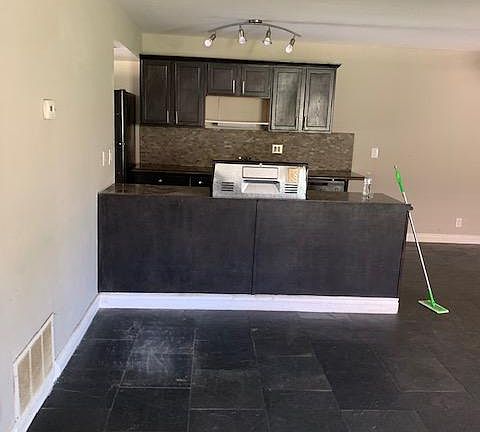 4th image of 1494 Lorilyn Ave Unit 3