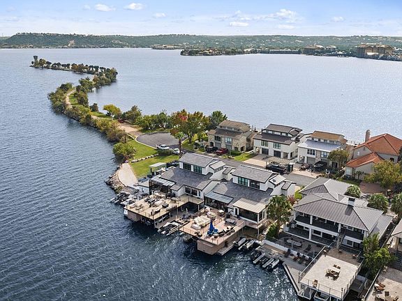 3rd image of 528 Lighthouse Dr. #8