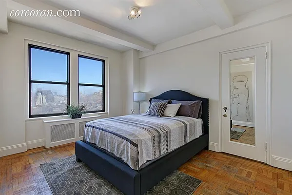 Sold by Corcoran | media 19