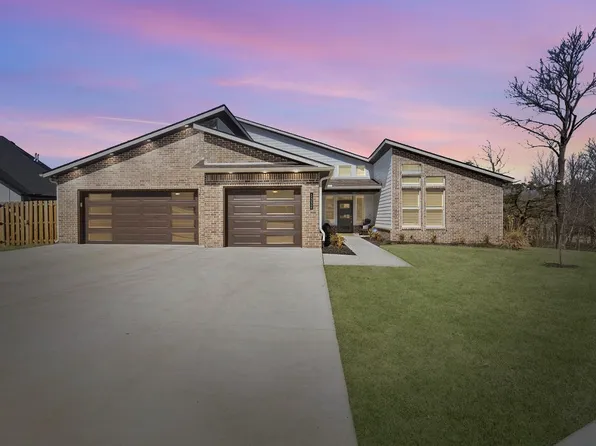1332 Bunker Dr, Pea Ridge, AR 72751