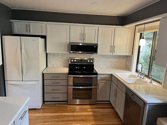 2 bed, 2.5 bath, $1,950 — Photo 2