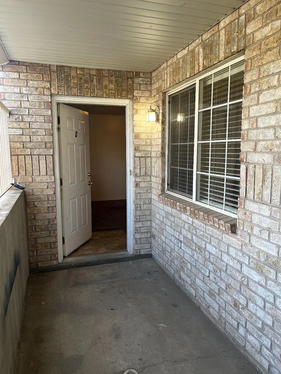 Building Photo - 4933 S 300 W #C