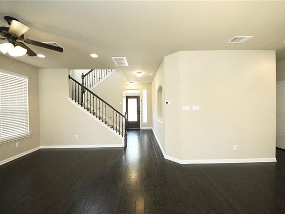 4th image of 10905 Minter Ct