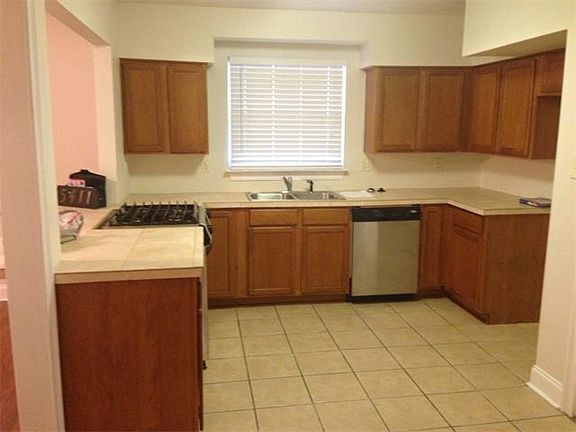 2nd image of 5411 Vermillion Blvd
