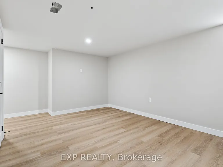 263 Anne St N #2 — Photo 7