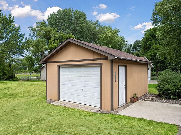 4th image of 760 Shady Ln