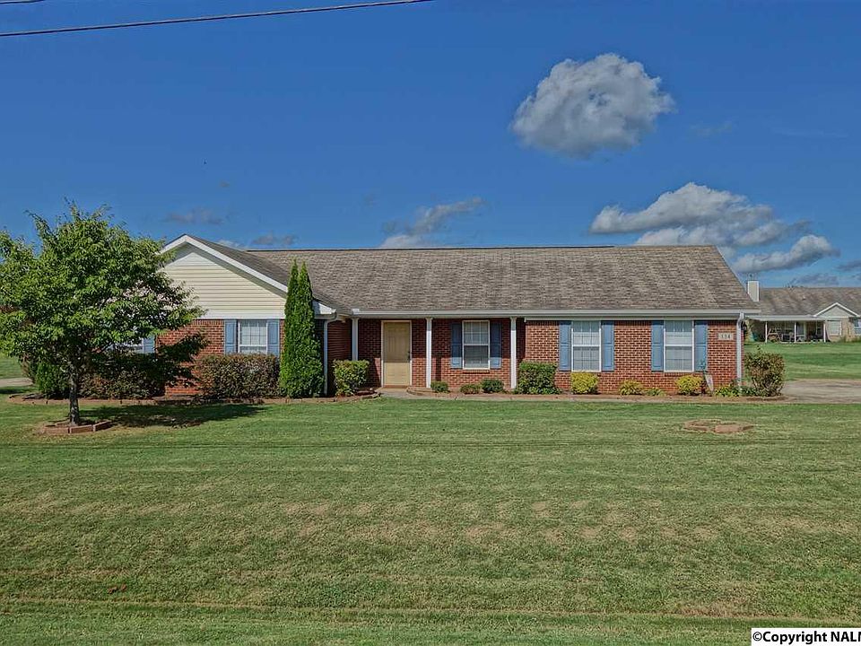 1st image of 134 Beaconsfield Dr