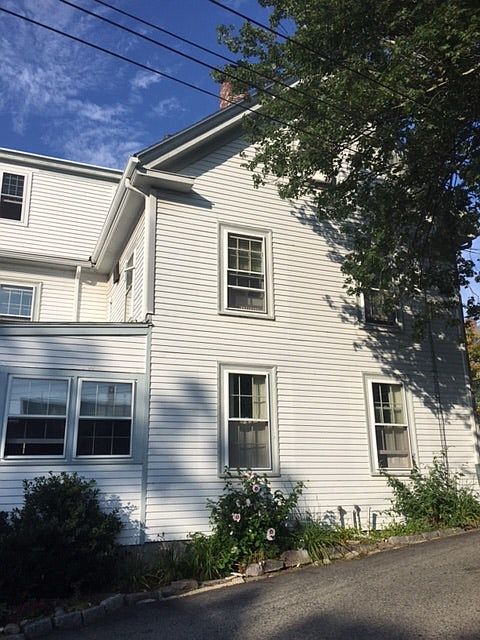 1st image of 8 Pleasant St #1