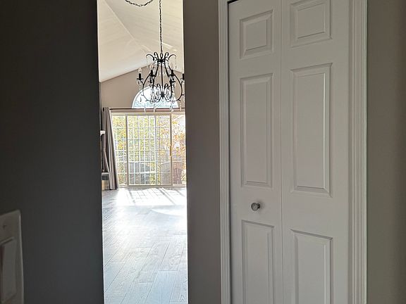 3rd image of 2203 Cameron Cir
