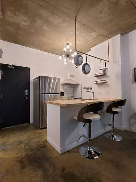 Vancouver Apartment for rent - 0 Bedrooms — photo 5