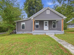 322 W Everett St, Sparta, TN 38583