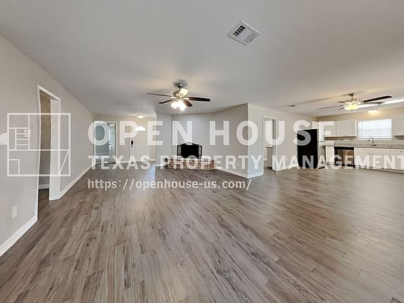 3rd image of 3007 Birch Creek Dr