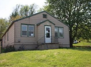 2304 Excello Dr, Saint Joseph, MO 64503
