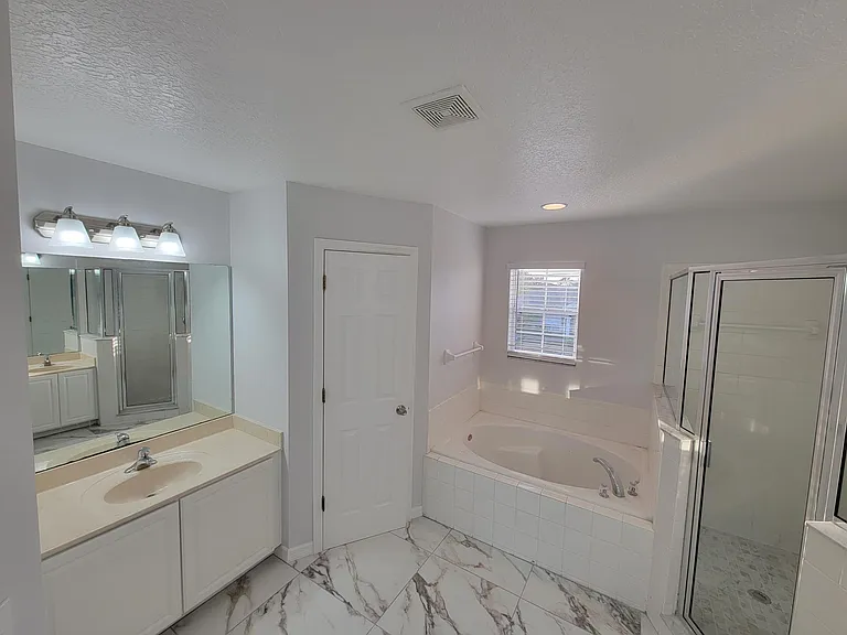 1907 Escambia Ln — Photo 19