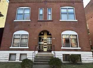 2734 Armand Pl #B, Saint Louis, MO 63104