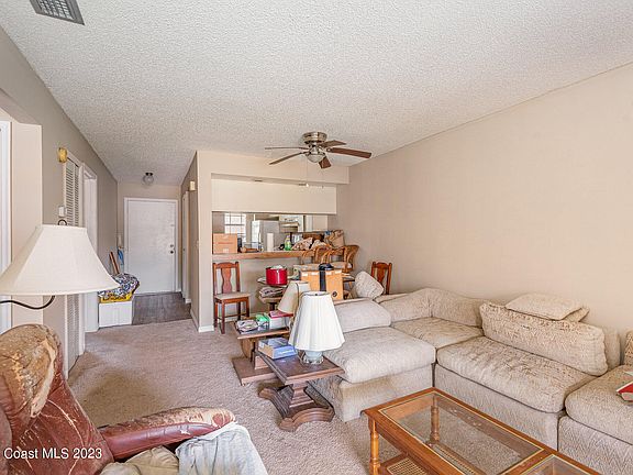 4th image of 2955 Sir Hamilton Cir #7