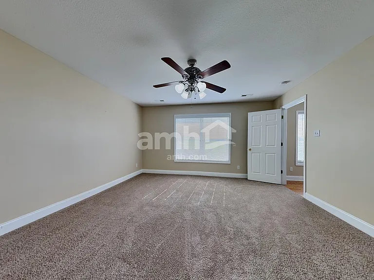 1061 Saint Johns Dr — Photo 8